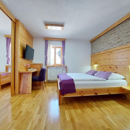 Plitvice Etno House II Bed & Breakfast เยแซร์ตเซ ภายนอก รูปภาพ